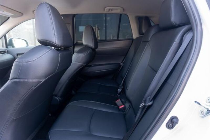Used 2022 Toyota Corolla Cross XLEImage 13