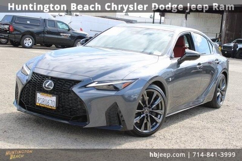2025 Lexus IS 350 F SportImage 9