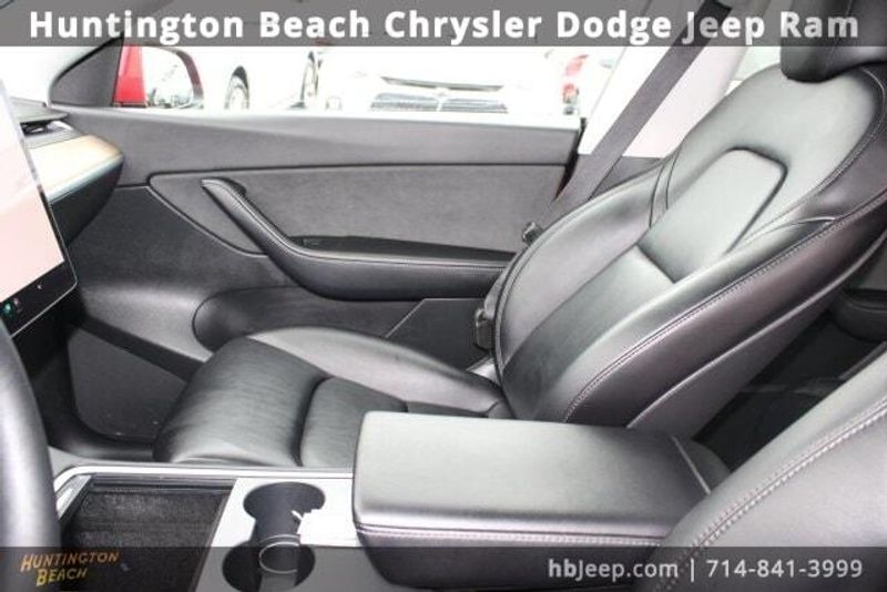 2022 Tesla Model Y Long RangeImage 25