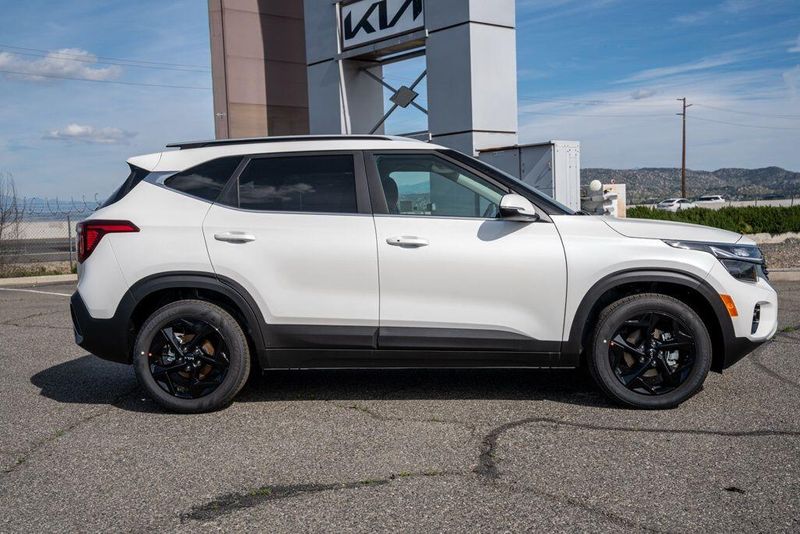 New 2026 Kia Seltos EXImage 8