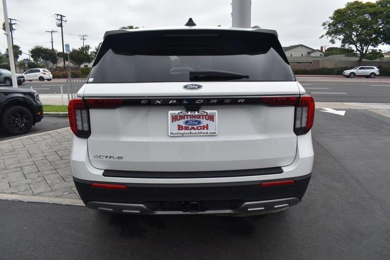 New 2025 Ford Explorer ActiveImage 7