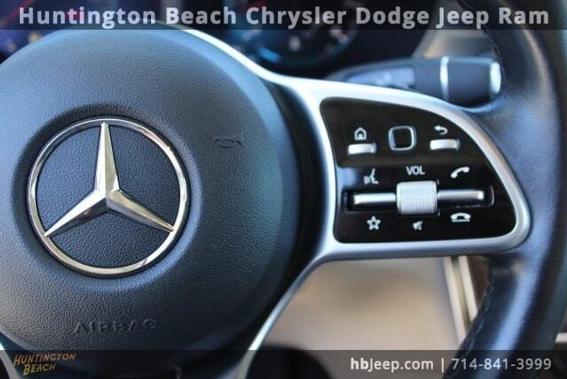 2022 Mercedes-Benz GLC 300Image 19