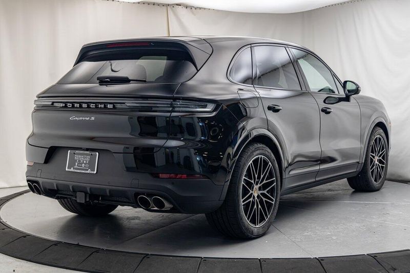 2024 Porsche Cayenne SImage 5