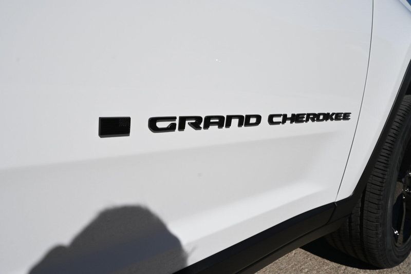 2025 Jeep Grand Cherokee L Altitude XImage 17