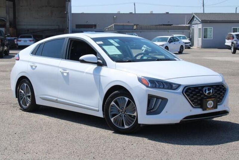 2021 Hyundai IONIQ Plug-In Hybrid LimitedImage 1