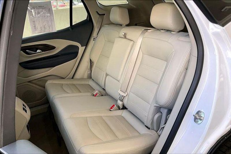 Used 2024 GMC Terrain DenaliImage 25