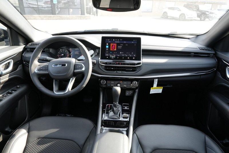 New 2026 Jeep Compass LatitudeImage 19