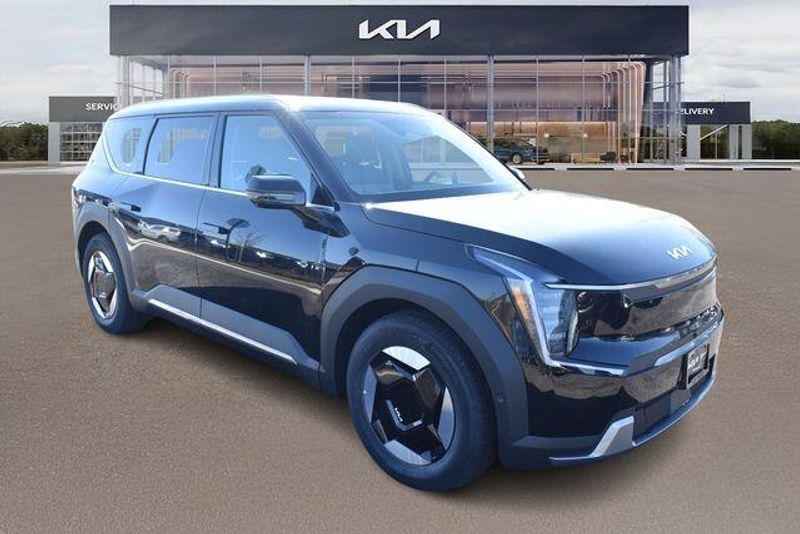 New 2026 Kia EV9 WindImage 1