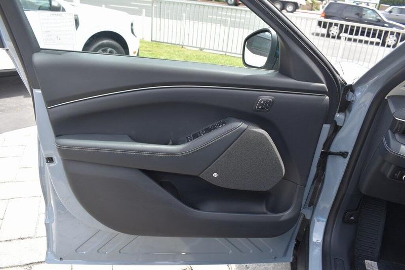 New 2024 Ford Mustang Mach-E PremiumImage 13