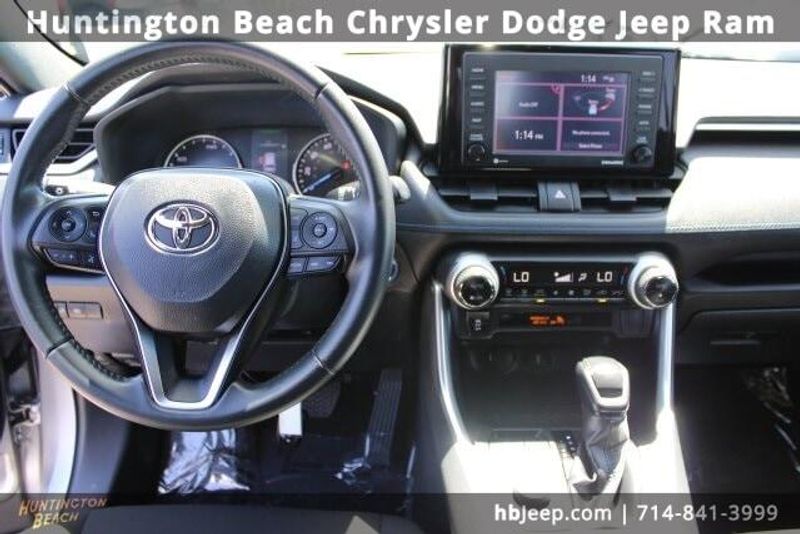 2022 Toyota RAV4 Hybrid SEImage 13
