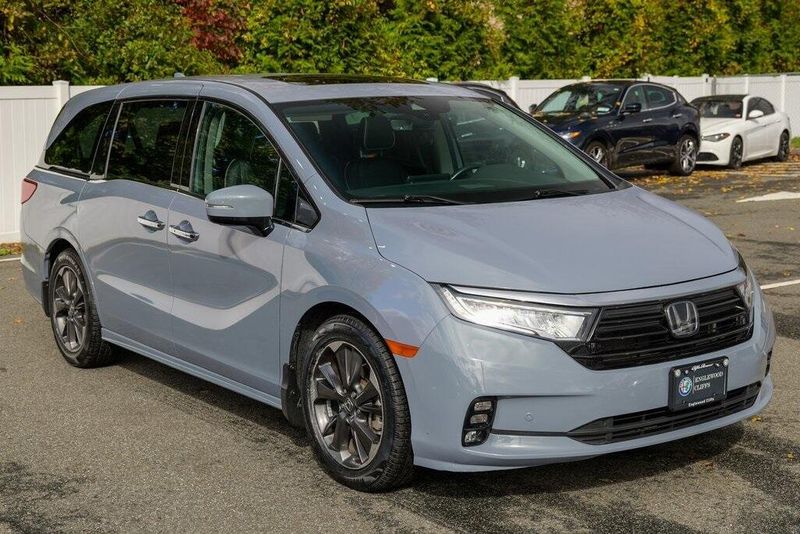 2023 Honda Odyssey Elite photo 4