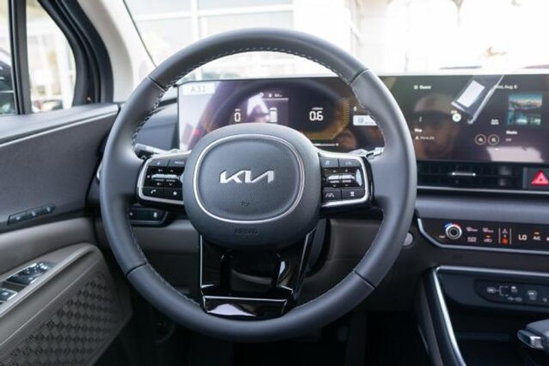 New 2026 Kia Carnival EXImage 15