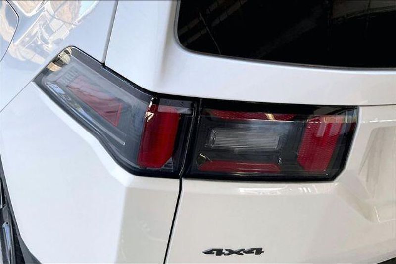 New 2026 Jeep Cherokee Limited 4x4Image 12