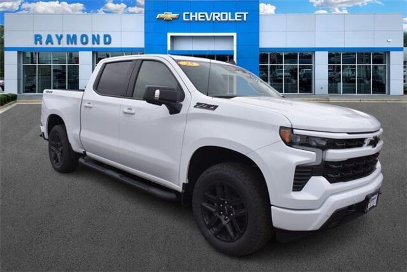 2025 Chevrolet Silverado 1500 RSTImage 1