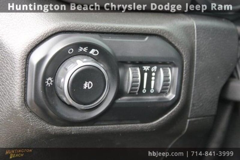 2021 Jeep Wrangler Unlimited WillysImage 12