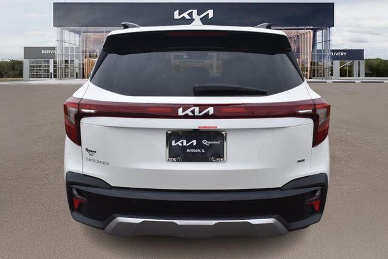 New 2026 Kia Seltos SXImage 5