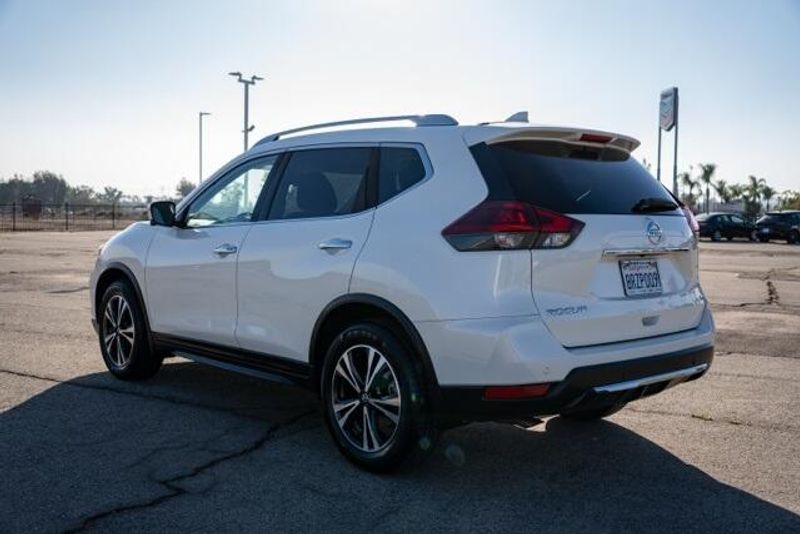 Used 2020 Nissan Rogue SVImage 5