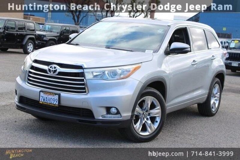 2016 Toyota Highlander LimitedImage 9