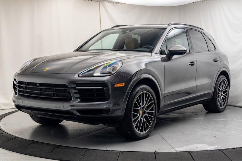 2021 Porsche Cayenne BaseImage 1