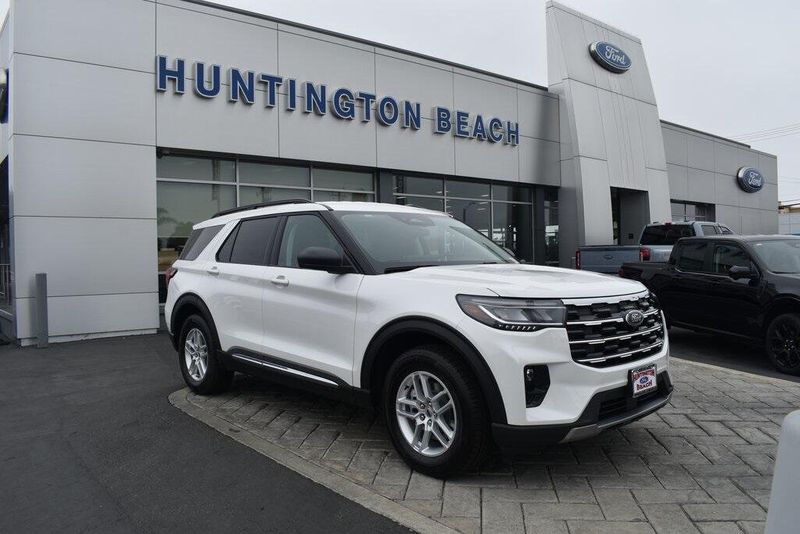 New 2025 Ford Explorer ActiveImage 1