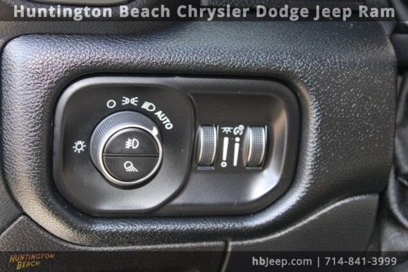 2022 RAM 1500 LaramieImage 14