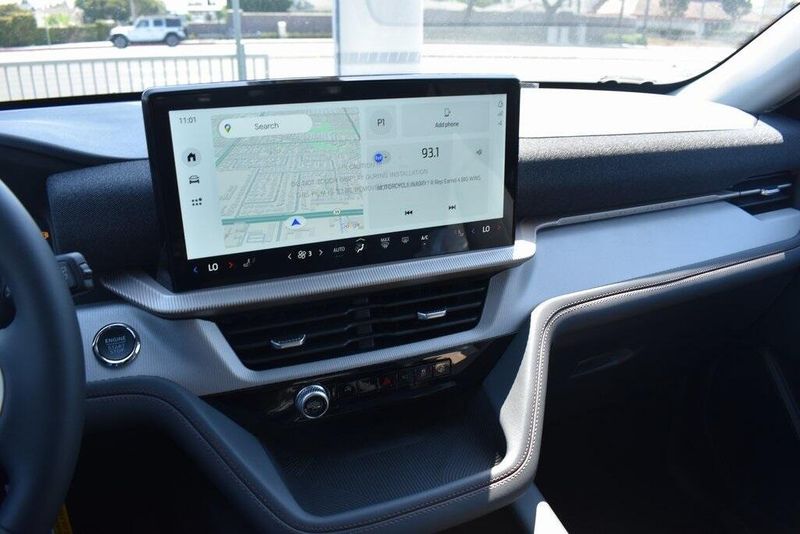 New 2025 Ford Explorer ActiveImage 19