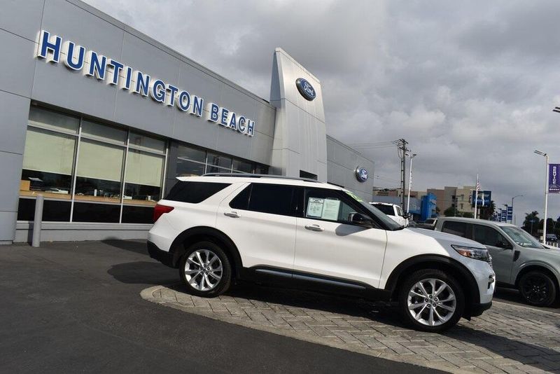 2022 Ford Explorer PlatinumImage 3