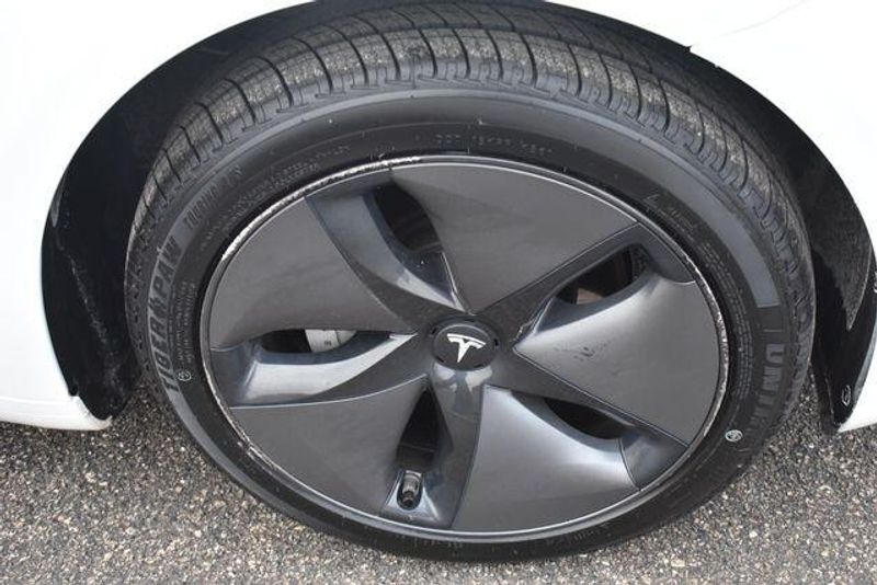 Used 2018 Tesla Model 3 Long RangeImage 12