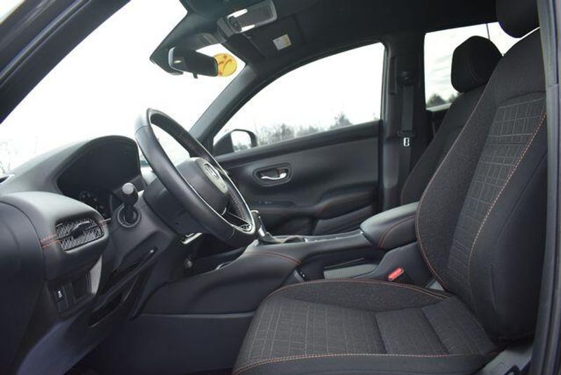 Used 2025 Honda HR-V SportImage 19