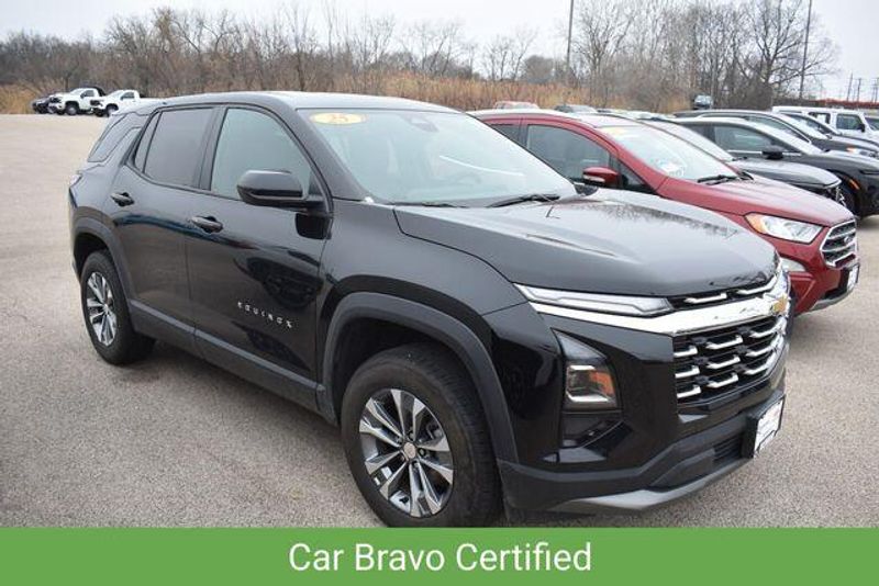 Used 2025 Chevrolet Equinox LTImage 1