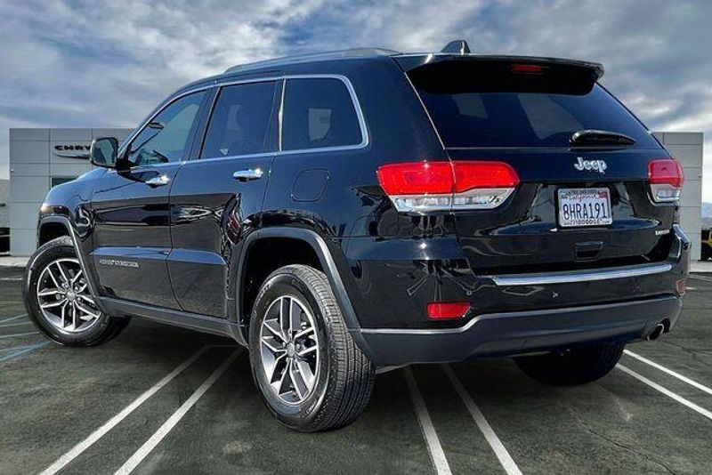 Used 2018 Jeep Grand Cherokee LimitedImage 10