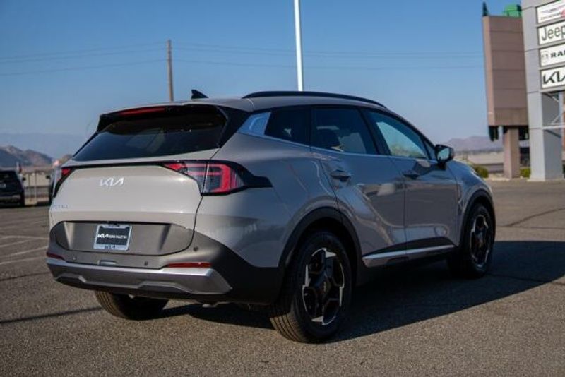 2026 Kia Sportage EXImage 7