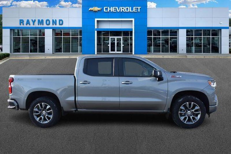 New 2025 Chevrolet Silverado 1500 RSTImage 2