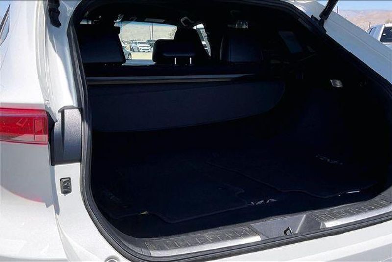 Used 2021 Toyota Venza LimitedImage 34
