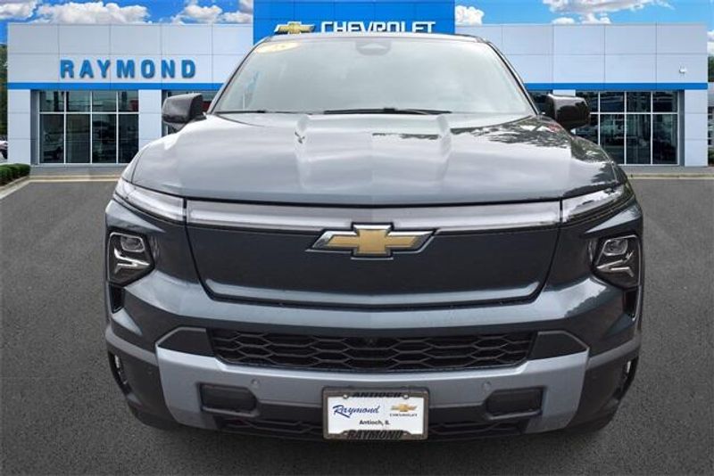 New 2026 Chevrolet Silverado EV LTImage 8