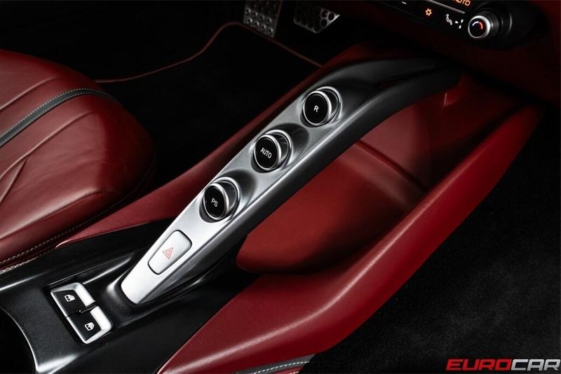 Used 2019 Ferrari 812 Superfast *HISTORICAL PAINT * IMMACULATE CONDITION*Image 34