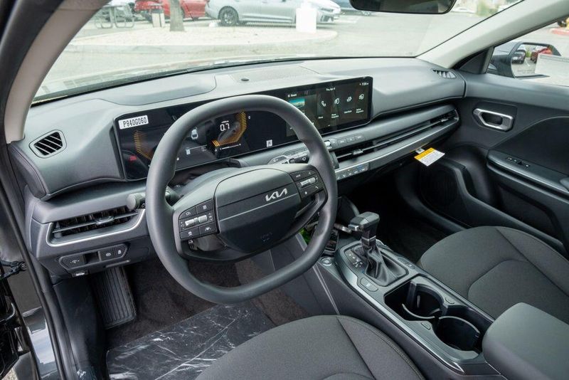 Used 2026 Kia K5 LXSImage 9