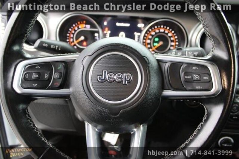 2022 Jeep Wrangler Unlimited SaharaImage 17
