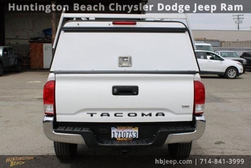 2016 Toyota Tacoma SR5Image 6