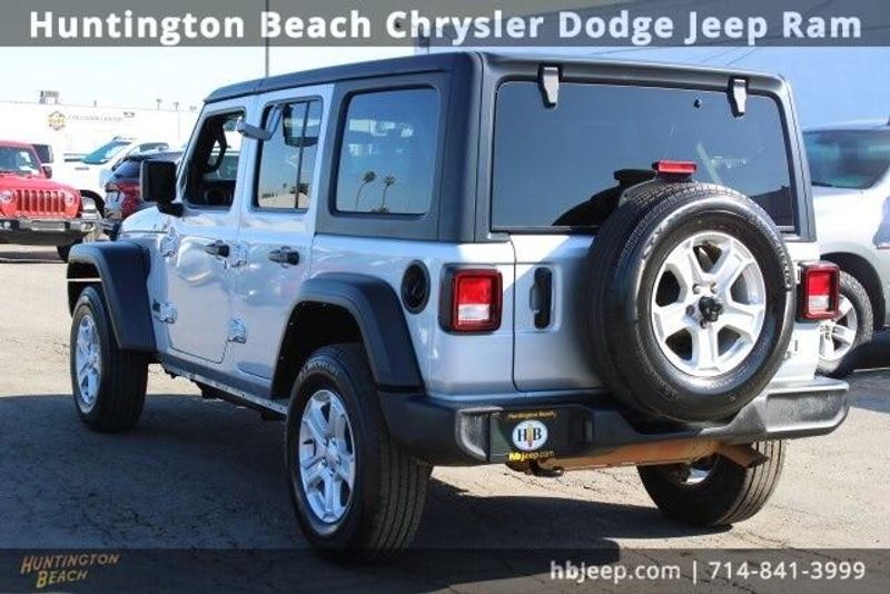 2022 Jeep Wrangler Unlimited Sport SImage 3