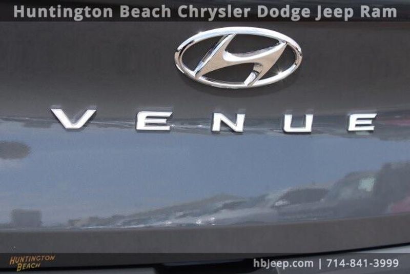 2025 Hyundai Venue SELImage 6