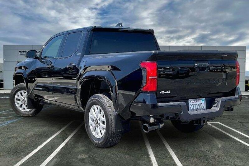 Used 2026 Toyota Tacoma SR5Image 10