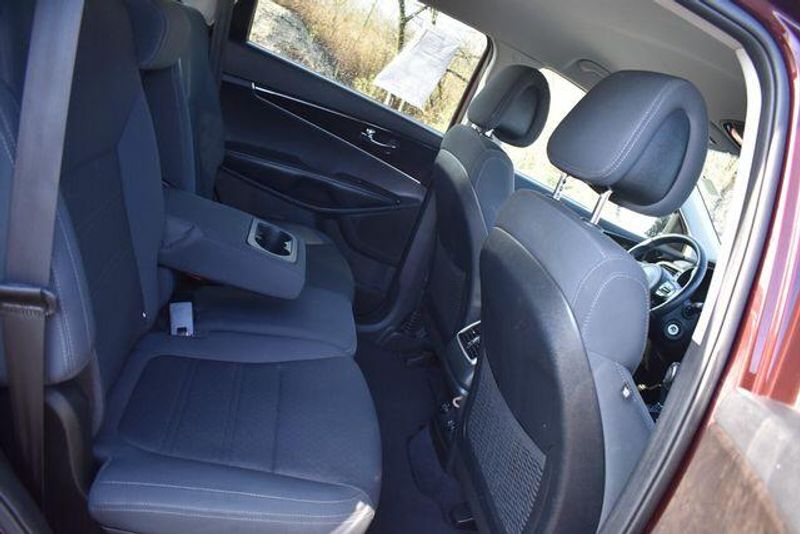 Used 2016 Kia Sorento LXImage 13