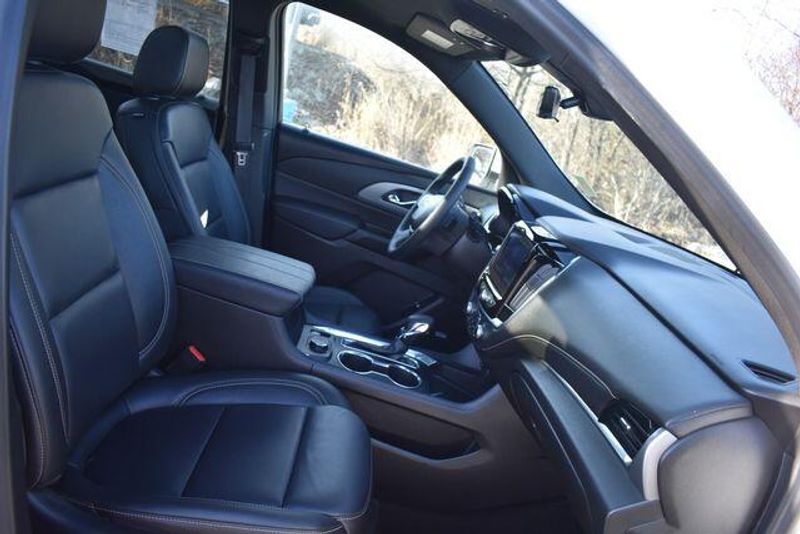 Used 2023 Chevrolet Traverse LT LeatherImage 16
