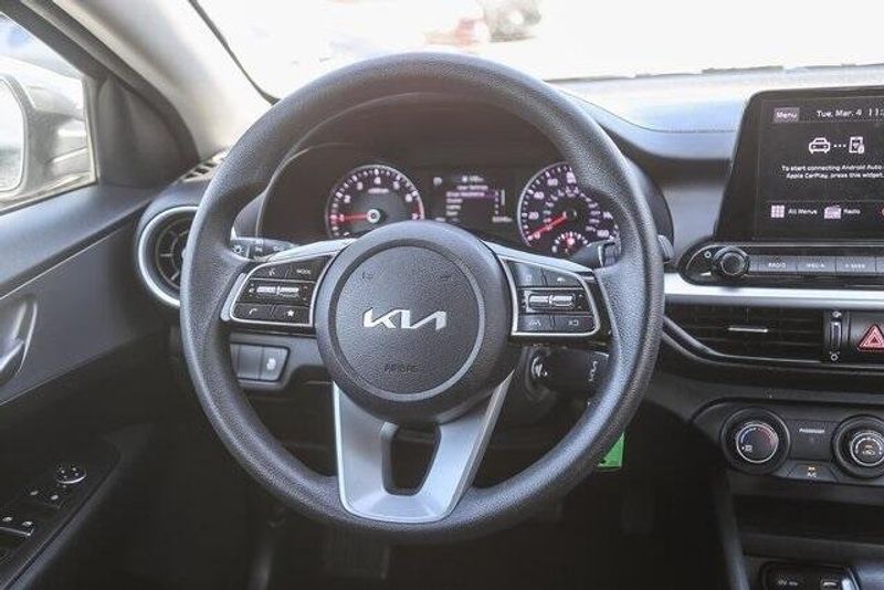 2022 Kia Forte LXSImage 16