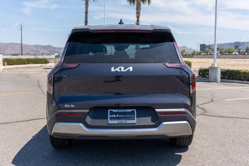New 2026 Kia EV9 LightImage 6