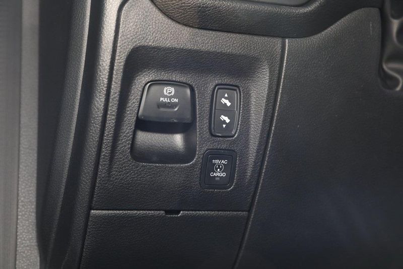 2025 RAM 1500 Laramie Crew Cab 4x4 5