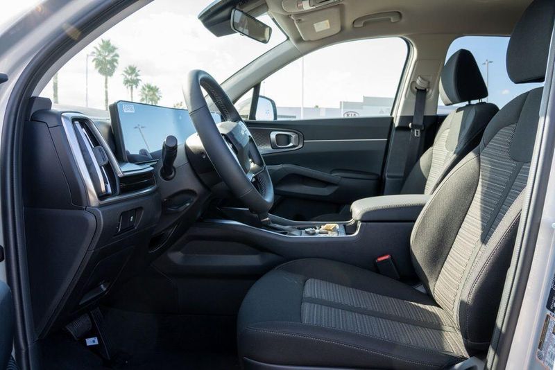 New 2026 Kia Sorento LXImage 12