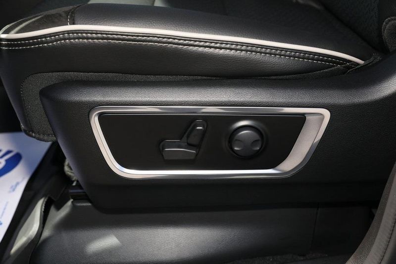 2025 RAM 1500 Laramie Crew Cab 4x4 5