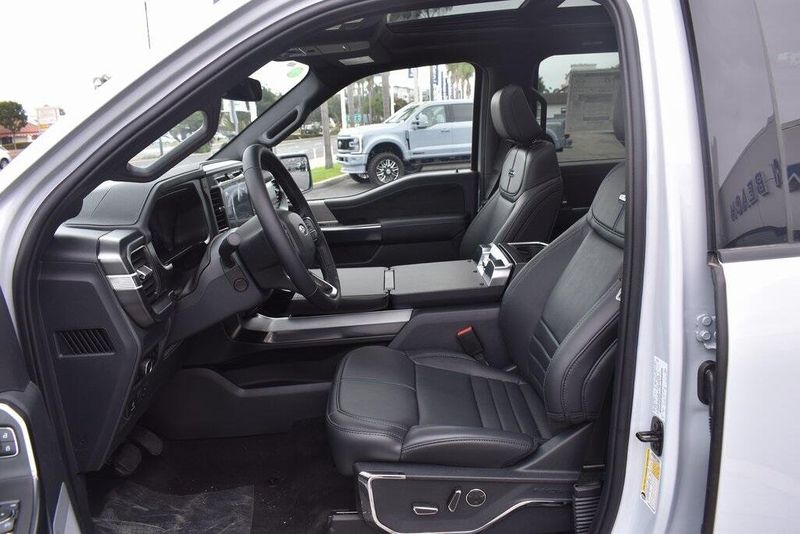 New 2025 Ford F-150 PlatinumImage 27